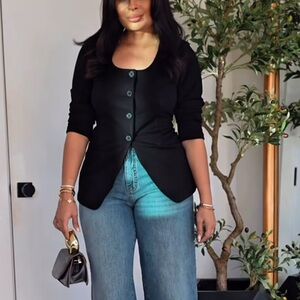 Classic Black fitted stretch blazer